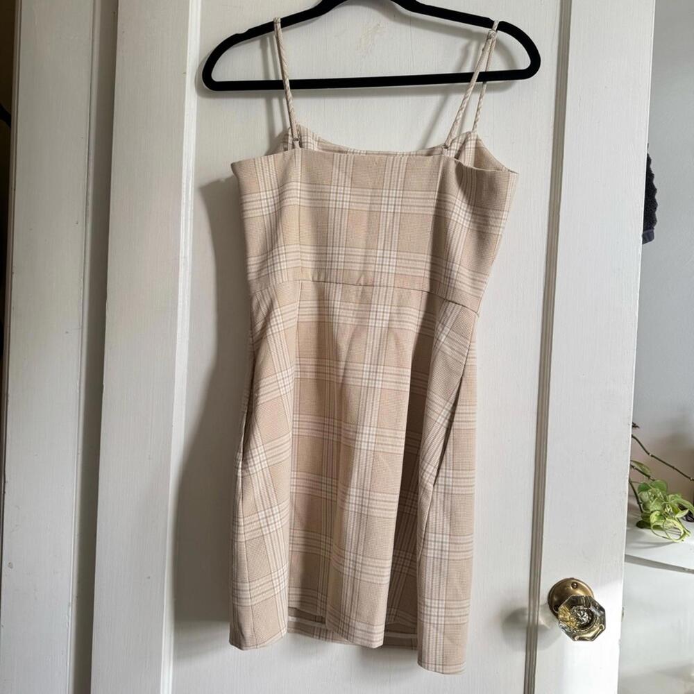 Aritzia Wilfred Isabelle 90s Check Mini Dress - Picture 8 of 10